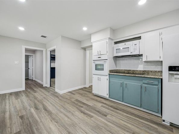 1721  Nueces Trail , Arlington Texas 76012