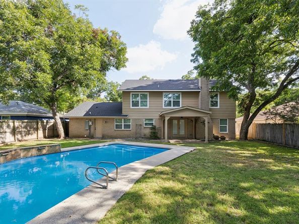 1721  Nueces Trail , Arlington Texas 76012