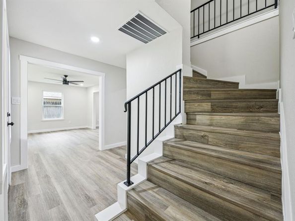1721  Nueces Trail , Arlington Texas 76012