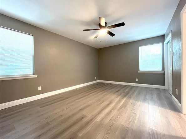 2611  Lanecrest Drive , Dallas Texas 75228
