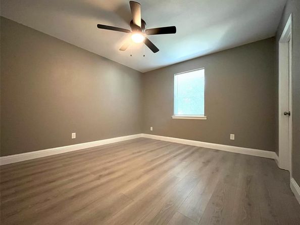 2611  Lanecrest Drive , Dallas Texas 75228