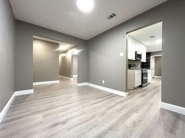 2611  Lanecrest Drive , Dallas Texas 75228