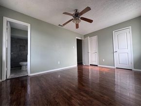 811  Manhattan Drive , Dallas Texas 75217