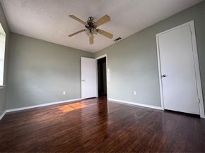 811  Manhattan Drive , Dallas Texas 75217