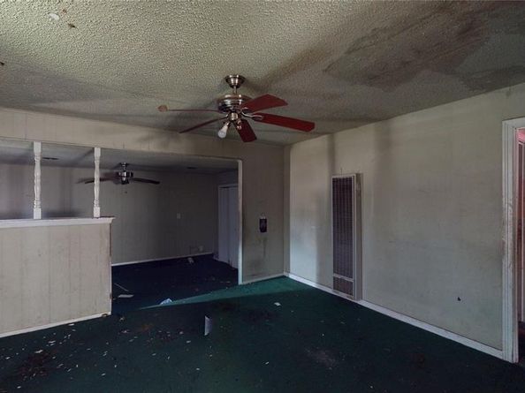 3221  New York Avenue , Fort Worth Texas 76110