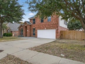 1420  Meadowlakes Drive , Azle Texas 76020