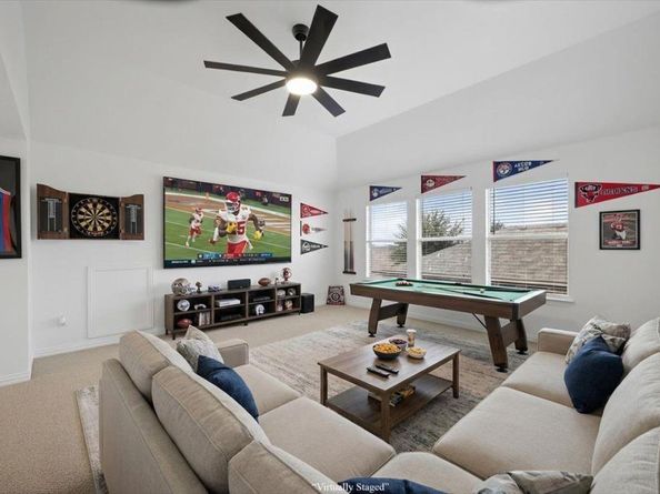 1420  Meadowlakes Drive , Azle Texas 76020