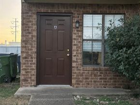 2722  Wimbledon Court , Garland Texas 75041