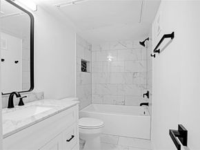 15221  Berry Trail  304, Dallas Texas 75248