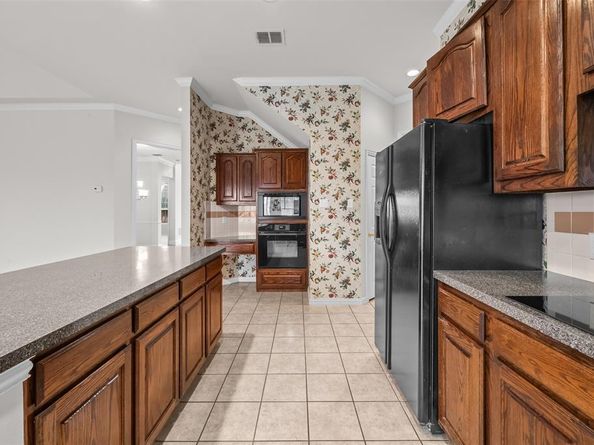 3000  Cedar Ridge Drive , Richardson Texas 75082