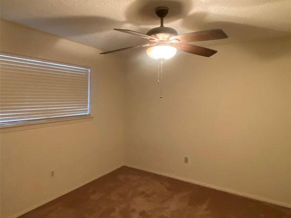 911  Cambridge Drive , Duncanville Texas 75137