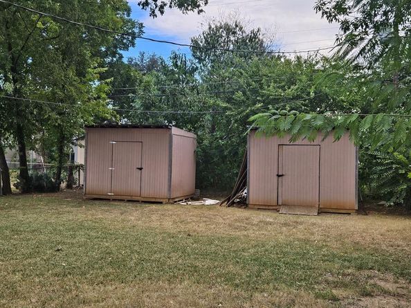 231  Elm Street , Hurst Texas 76053