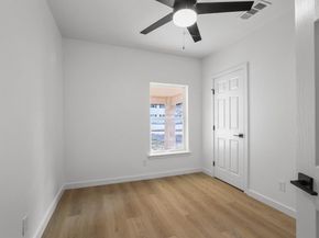 2916  Travis Avenue , Fort Worth Texas 76110