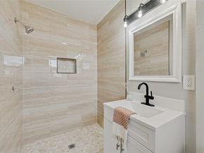 1502  Betsy Lane , Irving Texas 75061