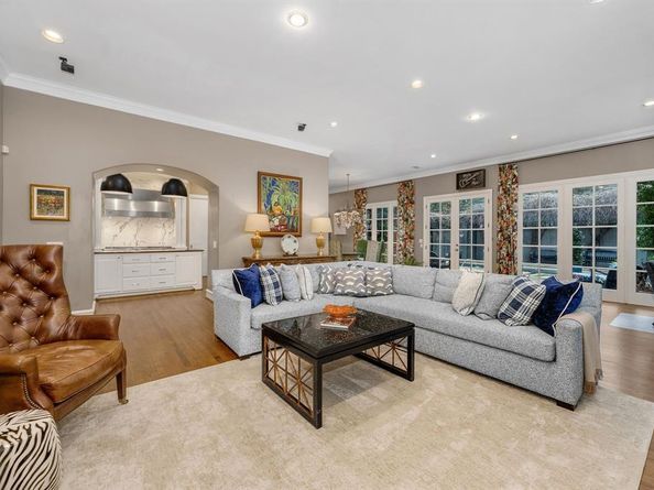 6607  Glendora Avenue , Dallas Texas 75230