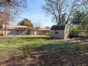 2725  Bowling Green Avenue , Dallas Texas 75216