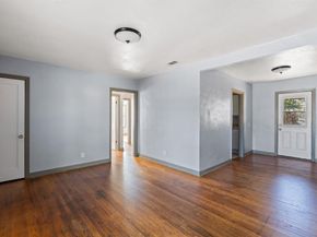 2725  Bowling Green Avenue , Dallas Texas 75216