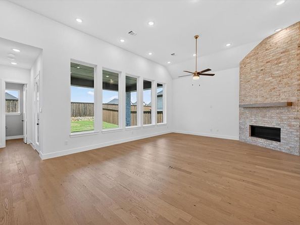 834  Montrose Drive , Rockwall Texas 75087