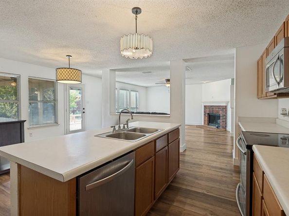 1421  Logan Drive , Lancaster Texas 75146