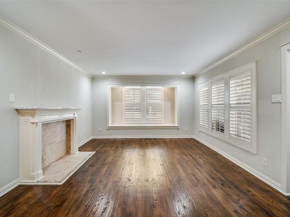 1432  Sylvan Avenue , Dallas Texas 75208