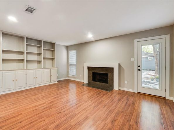 730 W Canty Street , Dallas Texas 75208