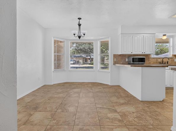 1016  Westminster Lane , Mansfield Texas 76063
