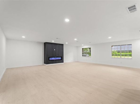 110  Hackberry Street , Lancaster Texas 75146