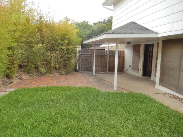 9023  Glen Springs Circle , Dallas Texas 75243
