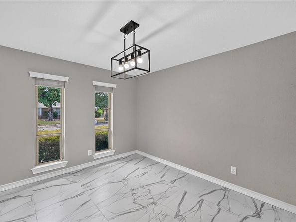 215  Roma Drive , Duncanville Texas 75116