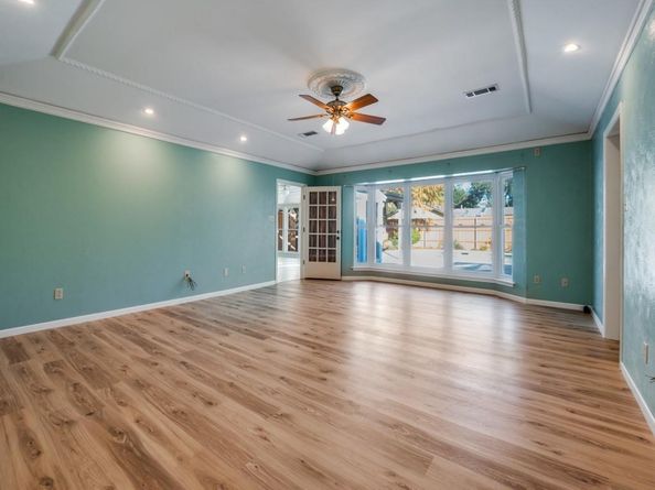 1807 S Crest  , Carrollton Texas 75006