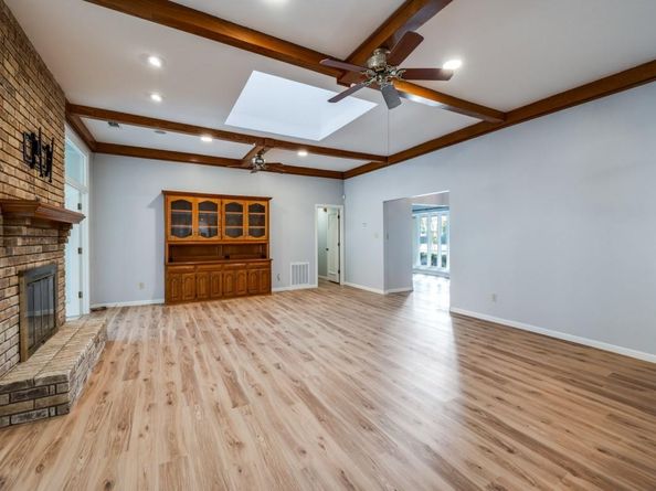 1807 S Crest  , Carrollton Texas 75006