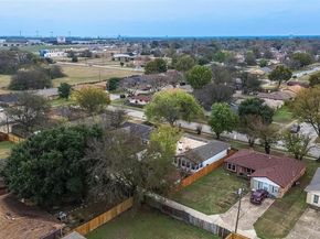 813  Cherry Hills Drive , Lancaster Texas 75134