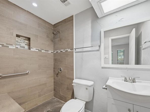 813  Cherry Hills Drive , Lancaster Texas 75134