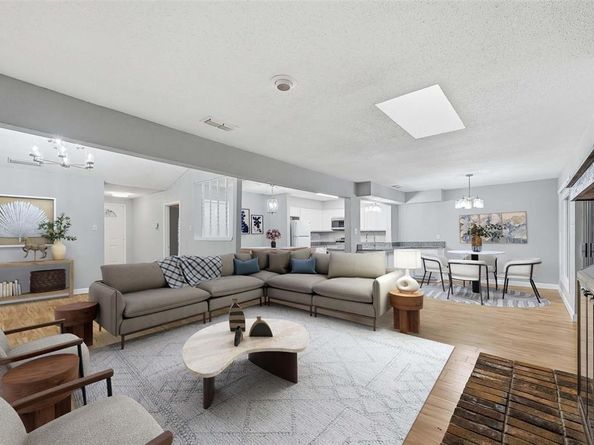 813  Cherry Hills Drive , Lancaster Texas 75134