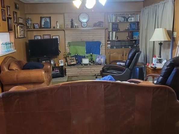 1239  Misty Glen Lane , Dallas Texas 75232