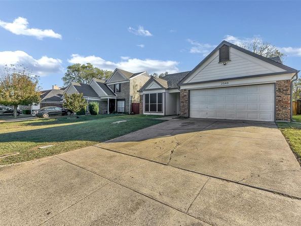2549  Creekwood Lane , Fort Worth Texas 76123