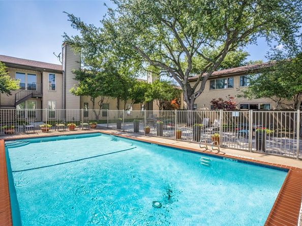 10650  Steppington Drive  212, Dallas Texas 75230