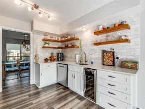 10650  Steppington Drive  212, Dallas Texas 75230