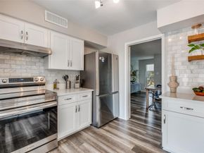 10650  Steppington Drive  212, Dallas Texas 75230