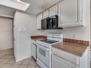 803  Canary Lane , Mansfield Texas 76063