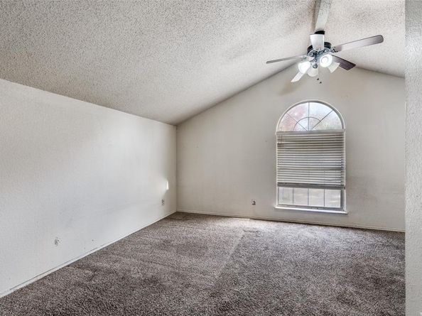 803  Canary Lane , Mansfield Texas 76063