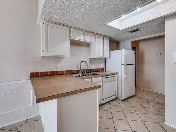 803  Canary Lane , Mansfield Texas 76063