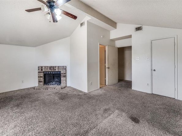 803  Canary Lane , Mansfield Texas 76063