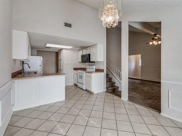 803  Canary Lane , Mansfield Texas 76063