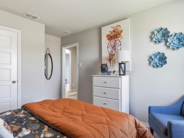 1752  GILLENS Avenue , Fort Worth Texas 76140