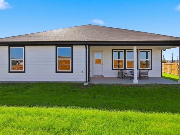 1752  GILLENS Avenue , Fort Worth Texas 76140