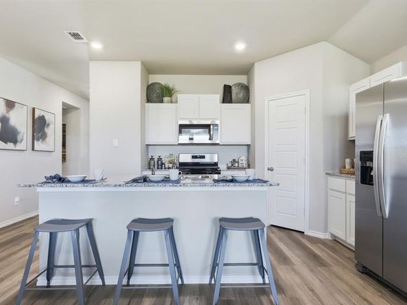 1752  GILLENS Avenue , Fort Worth Texas 76140