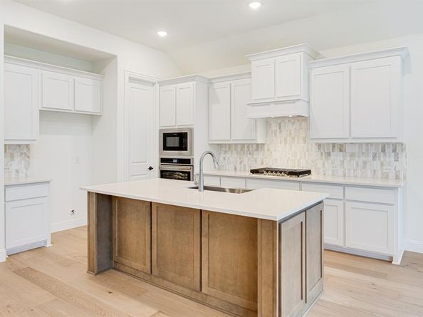 4060  Zina Lane , Prosper Texas 75078