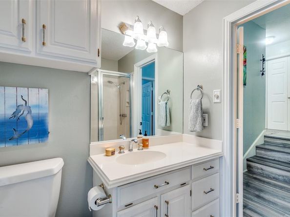 1104  Portofino Court , Arlington Texas 76012