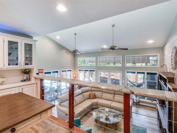 1104  Portofino Court , Arlington Texas 76012